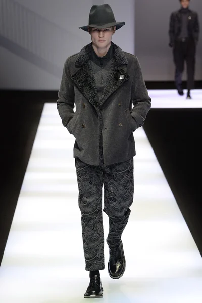 Look 11